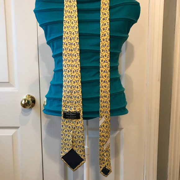 Men’s Ferragamo Tie - Picture 3 of 7